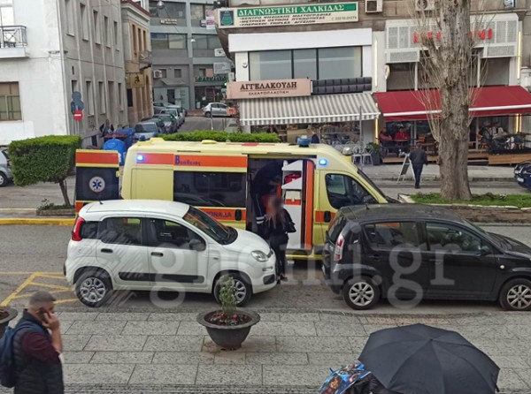 ΔΙΚΑΣΤΗΡΙΑ ΧΑΛΚΙΔΑΣ: Η μητέρα θύματος βιασμού επιτέθηκε στον κατηγορούμενο και λιποθύμησε