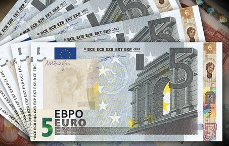 Αυτό είναι το νέο χαρτονόμισμα των 5 ευρώ