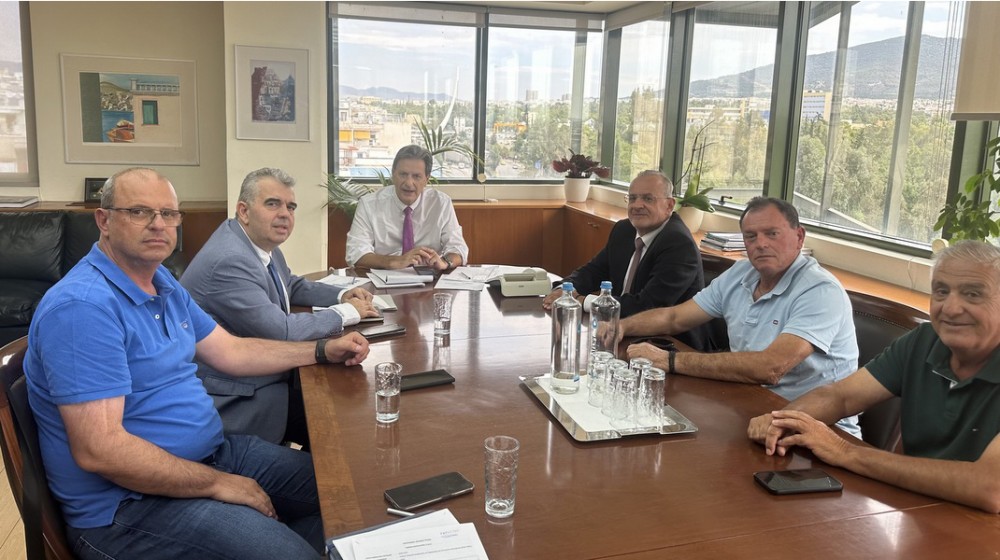 Συσκέψεις στο Υπουργείο Περιβάλλοντος με λατόμους και ρητινοκαλλιεργητές της Εύβοιας