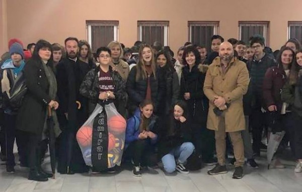 ΧΑΛΚΙΔΑ: Δώρισε μπάλες σε μαθητές ο Καλός Σαμαρείτης