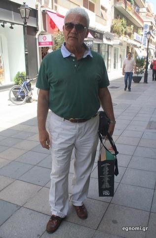 Αγόρασε καλοκαιρινά παπούτσια ο Αργύρης
