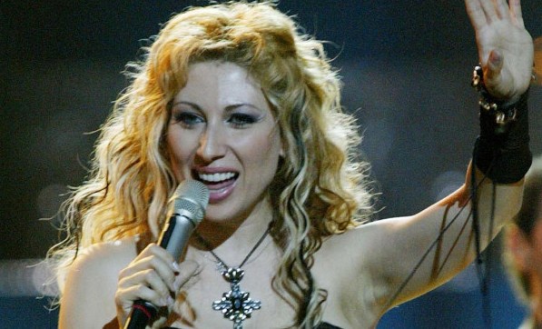 Ετσι είναι σήμερα η γνωστή τραγουδίστρια Μαντώ