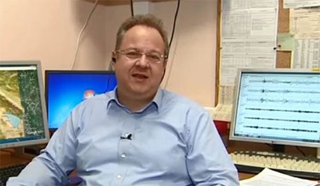 Ο σεισμολόγος Κώστας Παπαζάχος δεν ανησυχεί