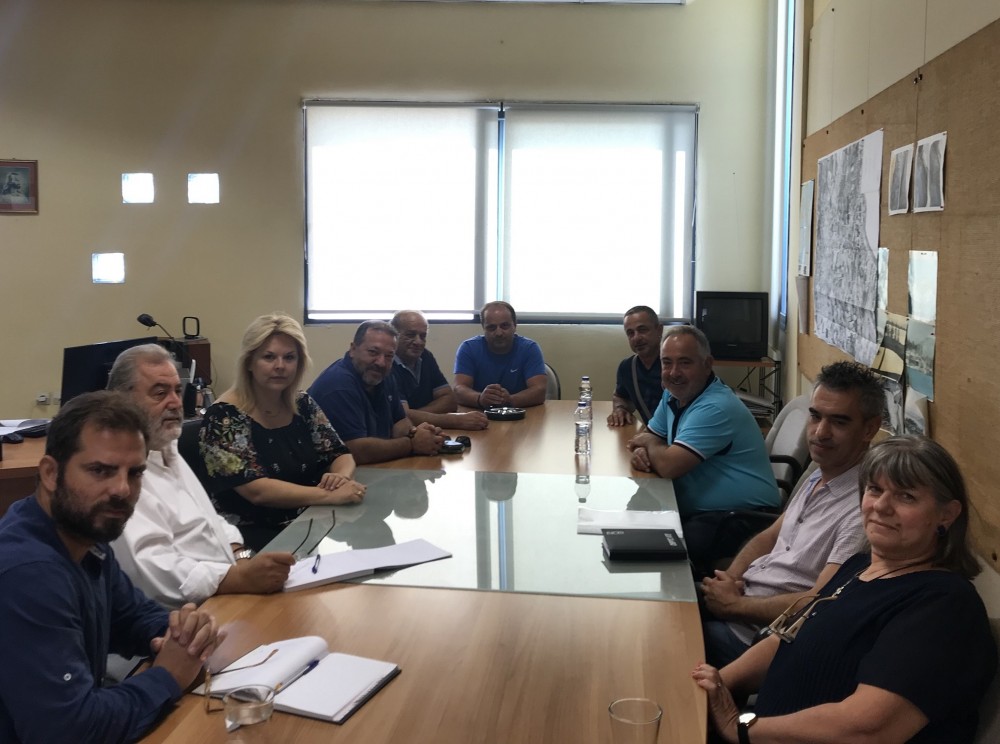 Η Ελενα Βάκα στη ΔΕΥΑΧ με εργαζόμενους και διοίκηση