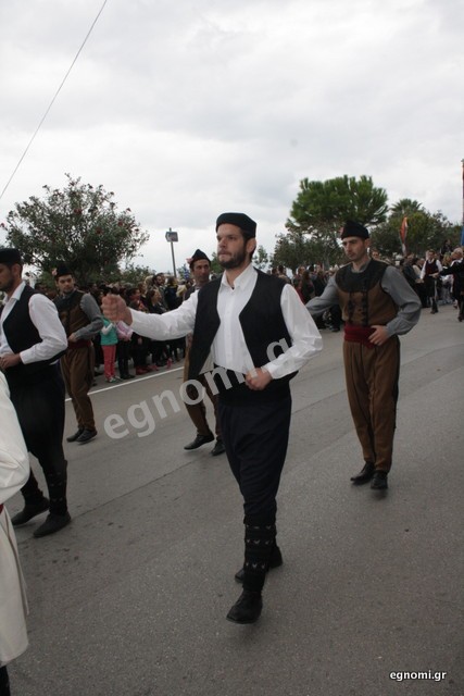 Παρέλασε και ο πρόεδρος