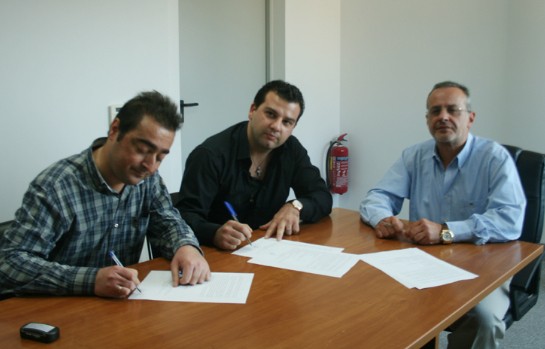 Υπέγραψαν την ανάπλαση της πλατείας Αφρατίου