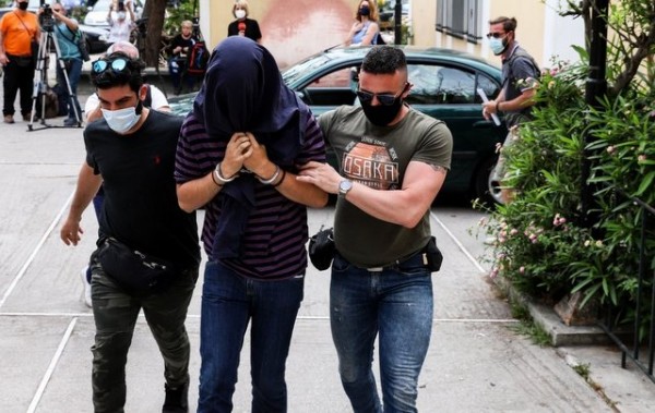 Ποινική δίωξη για προσβολή γενετήσιας αξιοπρέπειας στον 22χρονο - Έχω βίτσιο είπε