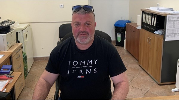 ΧΑΛΚΙΔΑ: Τράκαρε με το μηχανάκι στην οδό Αρεθούσης ο Αλέκος Σιγανός