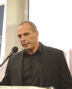 Αίτημα για παράταση της δανειακής σύμβασης υποβάλλει αύριο η Ελλάδα