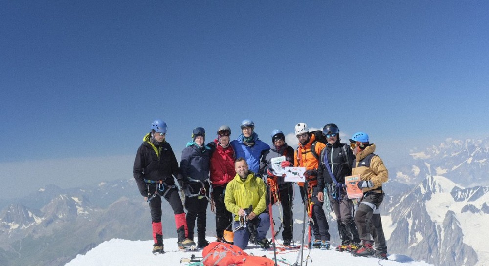 ΠΕΡΗΦΑΝΙΑ: Πάτησε στην κορυφή του Καυκάσου η αποστολή του Ορειβατικού Συλλόγου Χαλκίδας σε υψόμετρο 5055 μέτρων