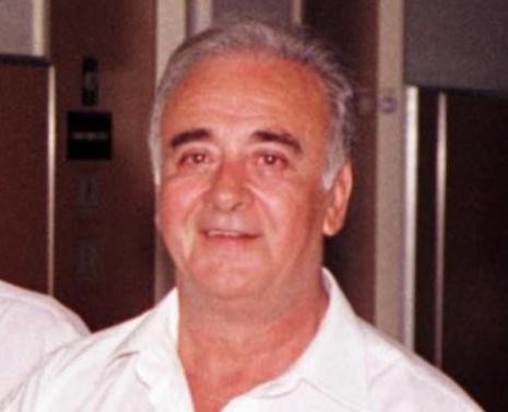 Πέθανε ο Ανδρέας Ντούζος