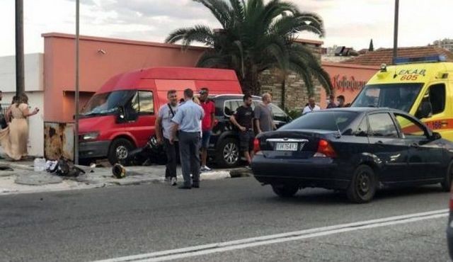 Τροχαίο με τρεις νεκρούς έξω από γαμήλια δεξίωση