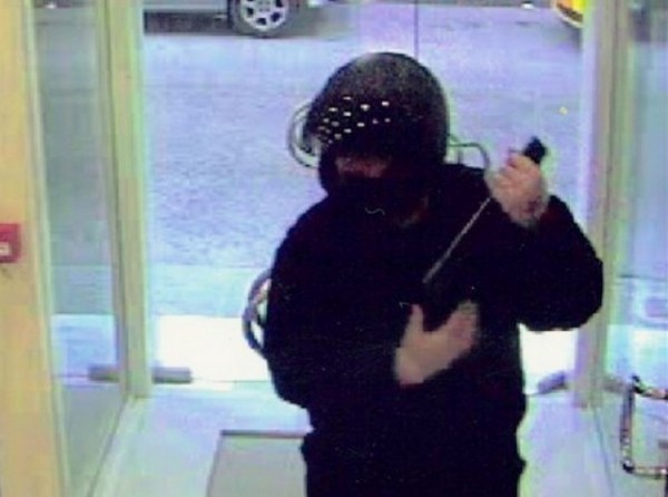 ΣΧΗΜΑΤΑΡΙ: Ληστεία σε σούπερ-μάρκετ με λεία 600 ευρώ