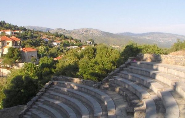 Η Ελένη του Ευριπίδη στο θέατρο Σέττας τον Αύγουστο