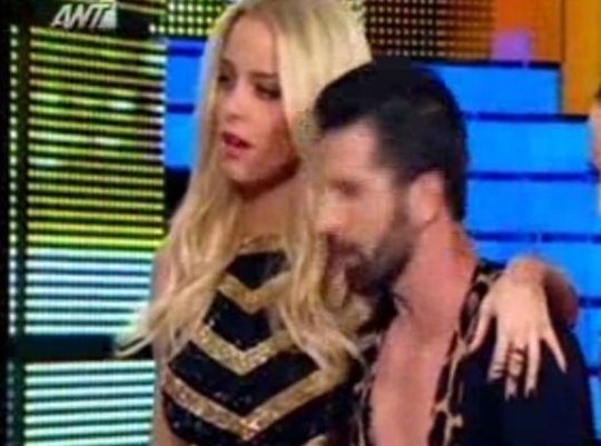 Κοιτάω τα β*@ιά σου! (video)