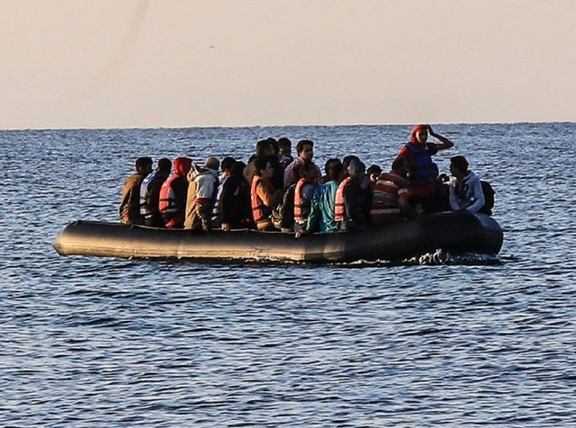 ΤΡΑΓΩΔΙΑ: Νεκρά παιδιά ανοιχτά της Χίου - Βίντεο με την κινητοποίηση του Λιμενικού