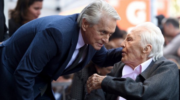 Ούτε δολάριο δεν άφησε στον μονάκριβο γιο του Μάικλ ο ηθοποιός Κερκ Ντάγκλας