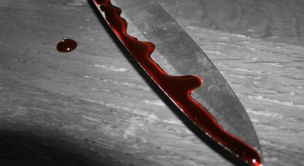 Νεκρός 50χρονος που πήγε να κλέψει 72χρονη - Τον χτύπησε με μαχαίρι στην καρδιά