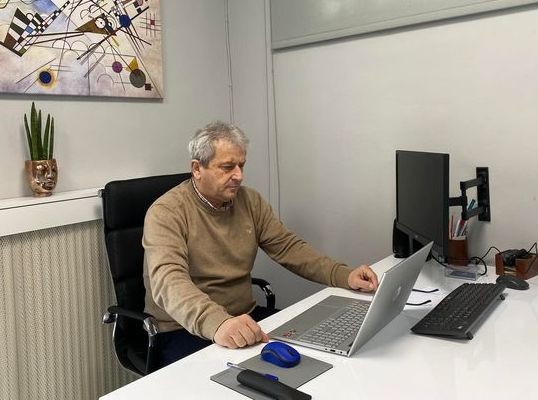 Ο Κώστας Γαλάνης συμμετείχε σε τηλεδιάσκεψη με παράγοντες του Υπουργείου Παιδείας