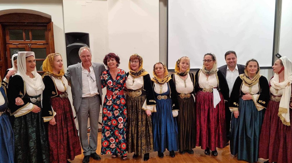 ΚΥΜΗ: Δώρισαν στο Ινστιτούτο προσωπικά αντικείμενα του Γεώργιου Παπανικολάου (VIDEO)