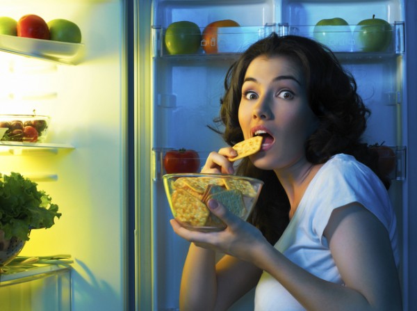 Γιατί δεν πρέπει να πέφτετε για ύπνο με άδειο στομάχι