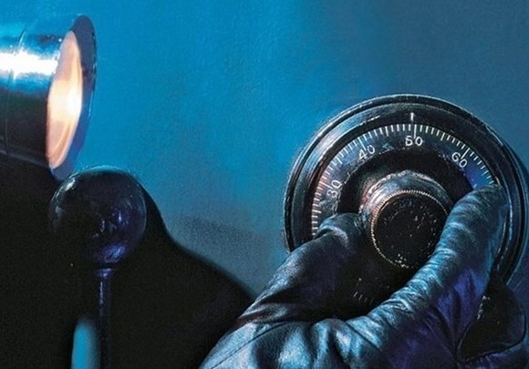 Η ληστεία της χρονιάς: Οι δράστες άρπαξαν τα χρηματοκιβώτια με ένα εκατομμύριο ευρώ