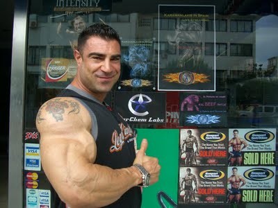 Ο Mr Hellas δίνει μάχη για τη ζωή του