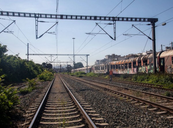 ΒΑΘΥ ΑΥΛΙΔΑΣ: Συνελήφθη ένας άντρας με κλεμμένα καλώδια ρεύματος - Τα είχε αρπάξει από το ενεργό δίκτυο του ΟΣΕ