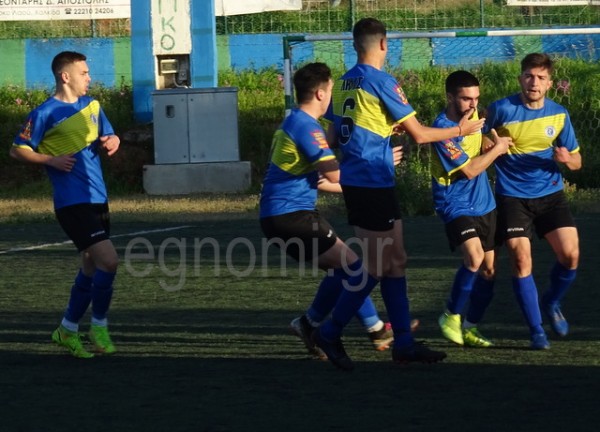 ΔΡΟΣΙΑ-ΛΗΛΑΣ 0-1: Ζωντανός στη σκηνή σαν ροκ συγκρότημα