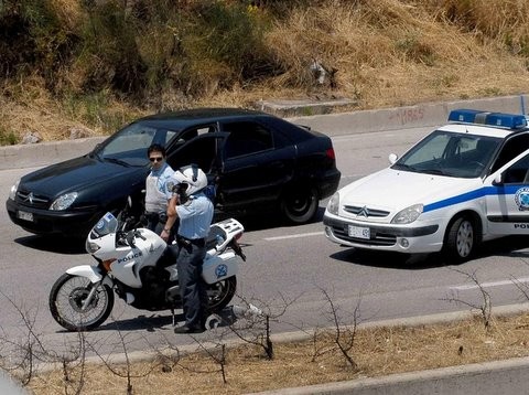 Σκότωσε τη φίλη του και την πέταξε σε χαντάκι...