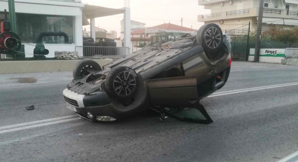 Τροχαίο ατύχημα στην στροφή Τσεκούρα