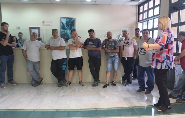 Υποσχέθηκε νέα σύμβαση εργασίας στους εργαζόμενους της ΔΕΥΑΧ η Έλενα Βάκα