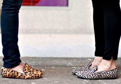 Slippers: Βασιλικό touch ή μεταμοντέρνα πασούμια;