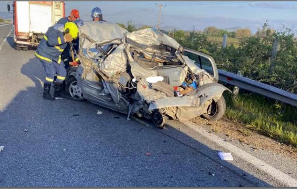 Ζευγάρι σκοτώθηκε σε τροχαίο - Σώθηκε το κοριτσάκι τους που επέβαινε στο αυτοκίνητο