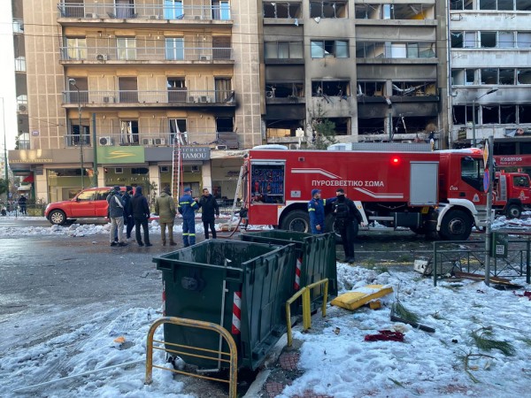 ΑΘΗΝΑ - ΛΕΩΦΟΡΟΣ ΣΥΓΓΡΟΥ: Μεγάλη έκρηξη σε πολυκατοικία κοντά στους στύλους του Ολυμπίου Διός