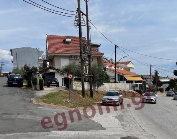 ΞΥΡΟΒΡΥΣΗ ΧΑΛΚΙΔΑ: Πινακίδα του ΚΟΚ για γέλια