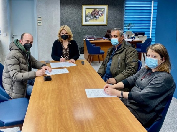 ΔΗΜΟΣ ΧΑΛΚΙΔΕΩΝ: Έργο επικλινών τσιμεντόδρομων σε Δοκό, Κάνηθο και Αφράτι