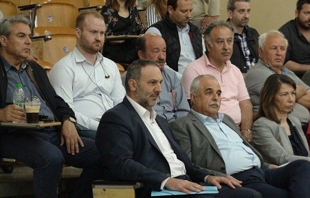 ΠΡΑΤΣΟΛΗΣ: Φταίνε οι προηγούμενες κυβερνήσεις για το βούλιαγμα της ΛΑΡΚΟ