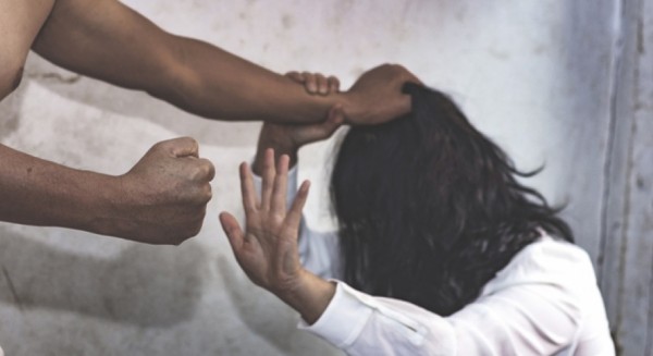 Λιβαδειά: Σοκαριστική καταγγελία 32χρονης – Τέσσερις άνδρες την απήγαγαν και τη βίασαν