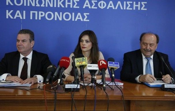 Συντάξεις σε 90 μέρες υπόσχεται η υπουργός Εργασίας