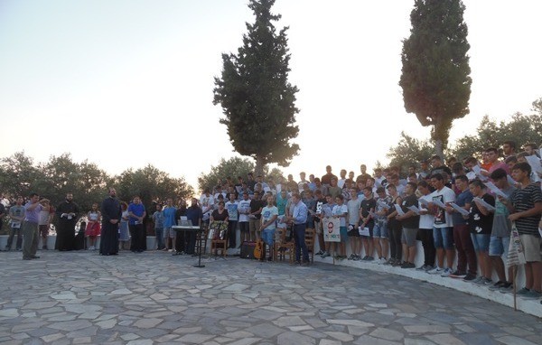 Πήγε πάλι στην κατασκήνωση ο Μητροπολίτης