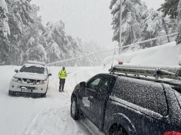 ΕΥΒΟΙΑ-ΚΑΚΟΚΑΙΡΙΑ: Χωριά παραμένουν στο σκοτάδι – Διακοπή κυκλοφορίας από Καστέλα μέχρι Προκόπι