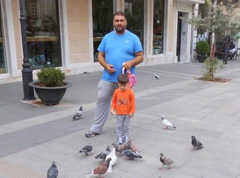 Ο Μπάμπης και ο γιος του έκαναν ... ευτυχισμένα τα περιστέρια