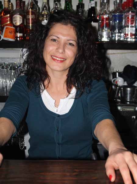 Από τη νοσηλευτική στη ...μπάρα