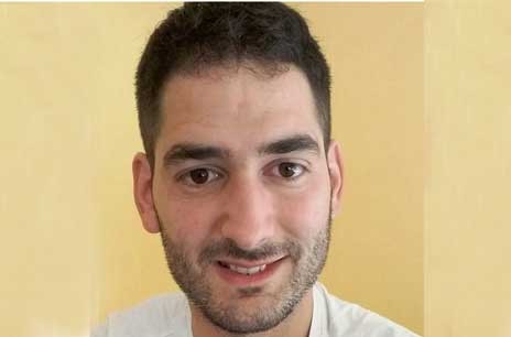 Βρήκαν Χαλκιδέο μέσω facebook και του έδωσαν το χαμένο πορτοφόλι του