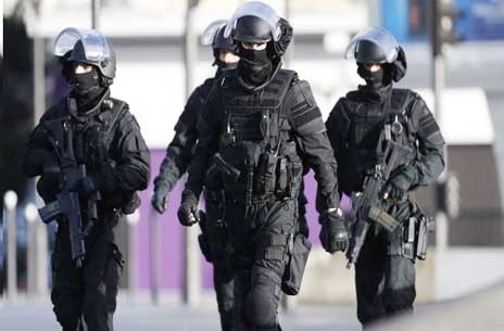 Περιπολίες 130 βαριά οπλισμένων αστυνομικών σε αποβάθρες και εκδοτήρια του μετρό