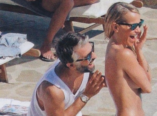 Η topless Νατάσα Καλογρίδη