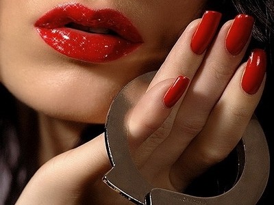 Πώς να διατηρήσετε το manicure σας περισσότερο χρόνο