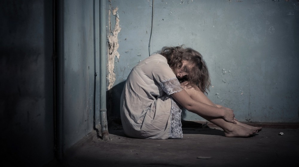 ΧΑΛΚΙΔΑ: Ζει σαν αγρίμι μέσα στη βρομιά