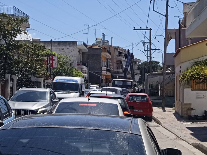 ΧΑΛΚΙΔΑ: Φορτηγό φράκαρε την Ληλαντίων